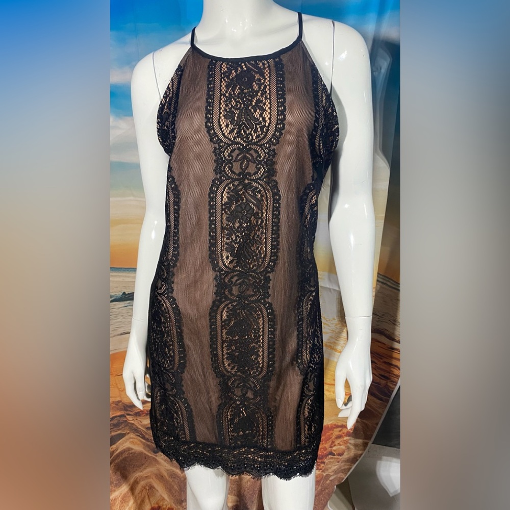 New Dress Forum black lace dress